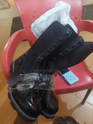 Security Boots Black