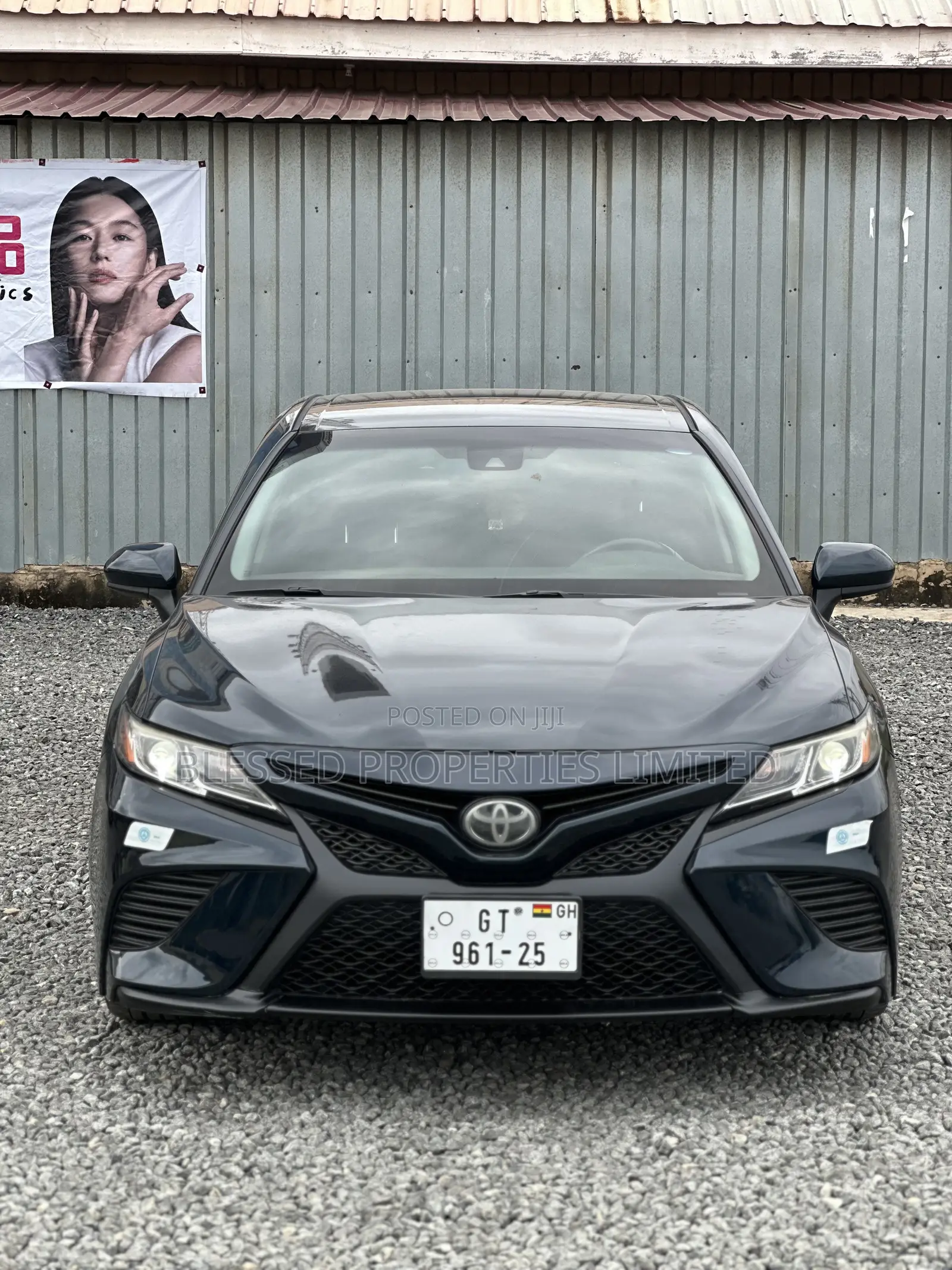 Toyota Camry SE FWD (2.5L 4cyl 8AM) 2018 Blue