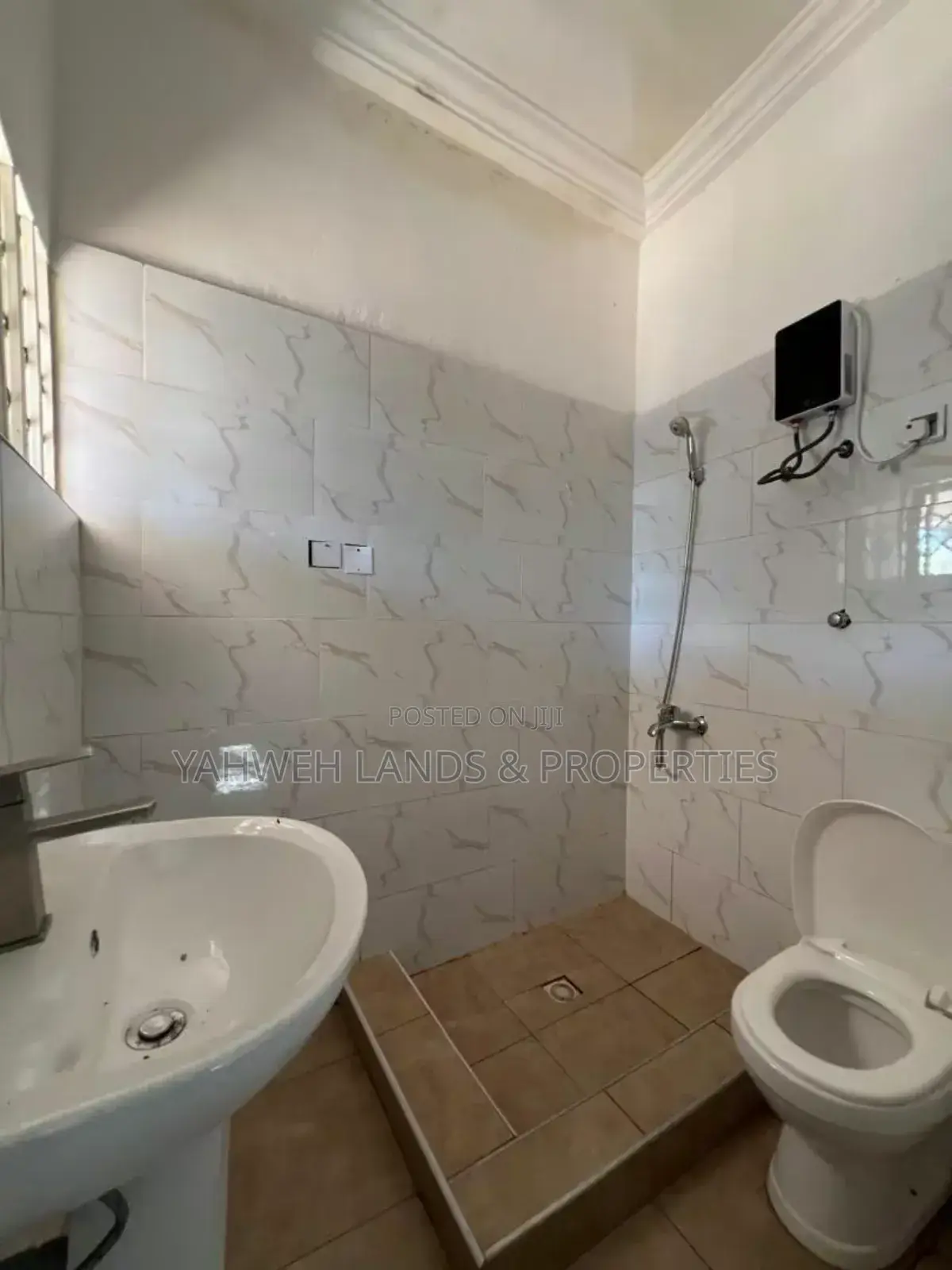 3bdrm House in Spintex for rent
