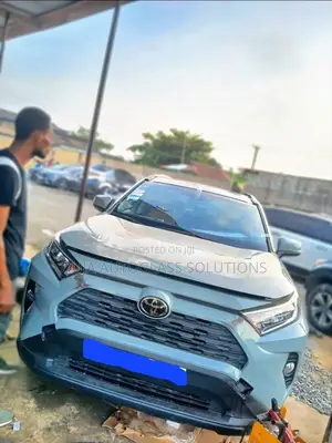 2019 Toyota Rav4 (As50) Windscreen Available