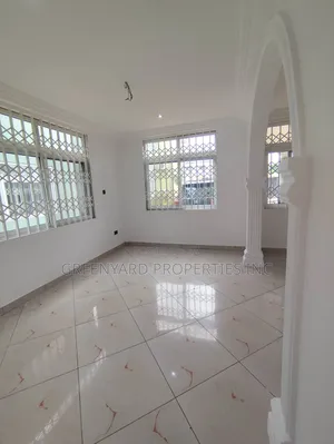 3bdrm Apartment in American House, East Legon for rent