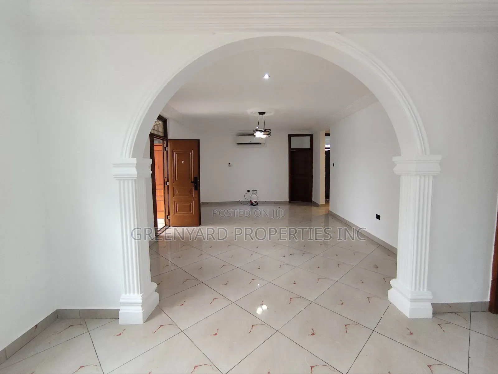 3bdrm Apartment in American House, East Legon for rent