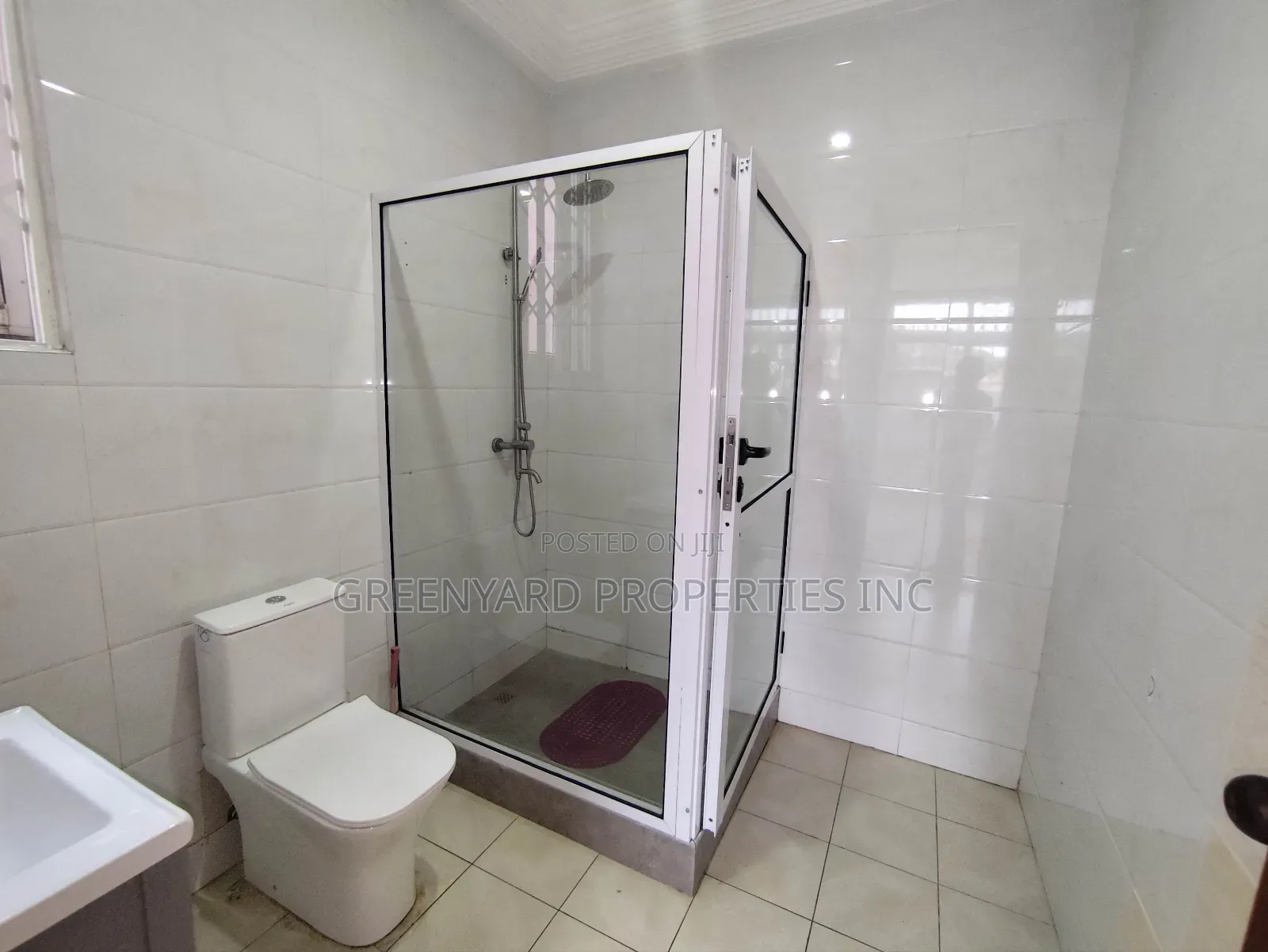 3bdrm Apartment in American House, East Legon for rent