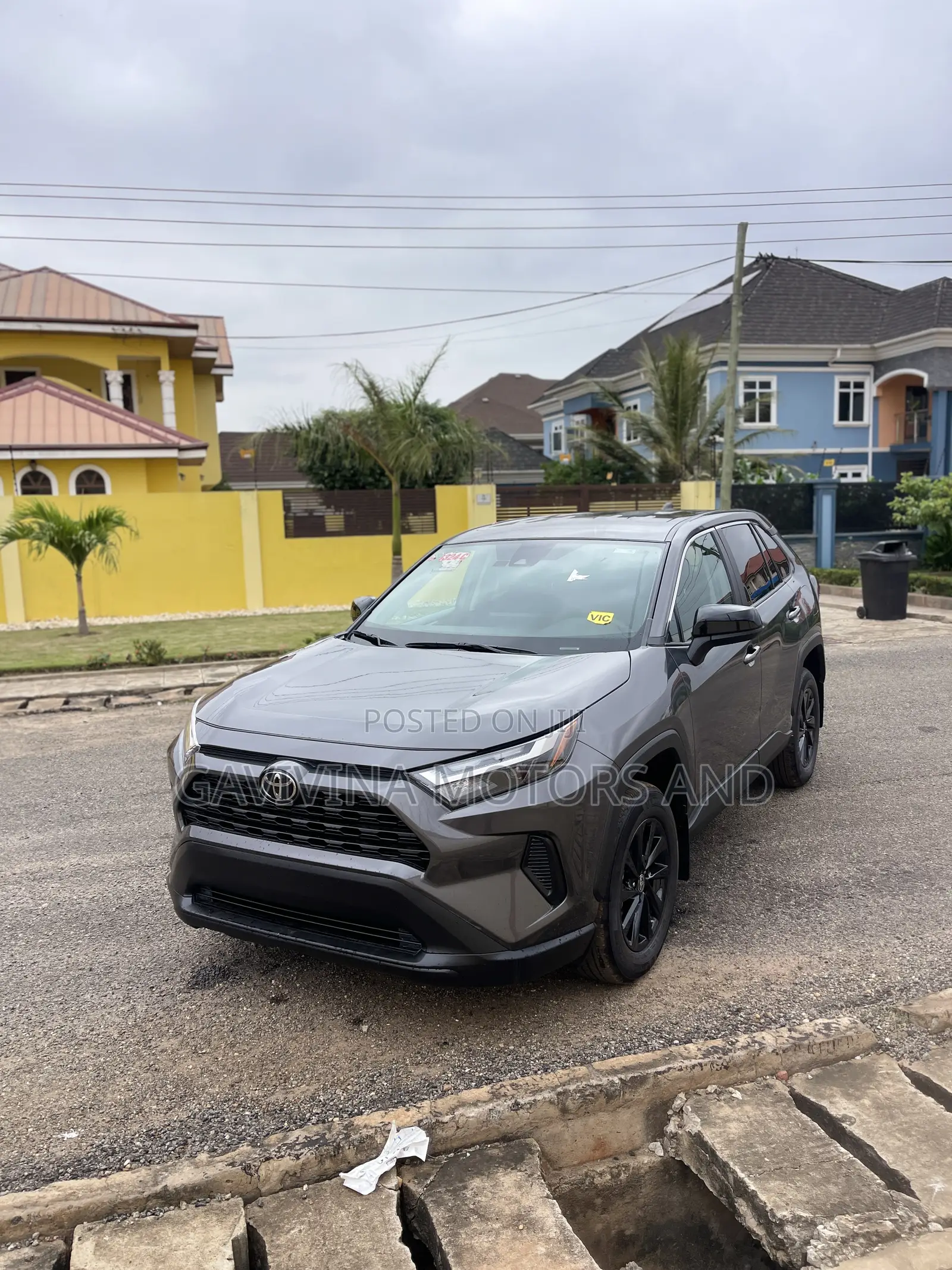 Toyota RAV4 LE 2025 Black