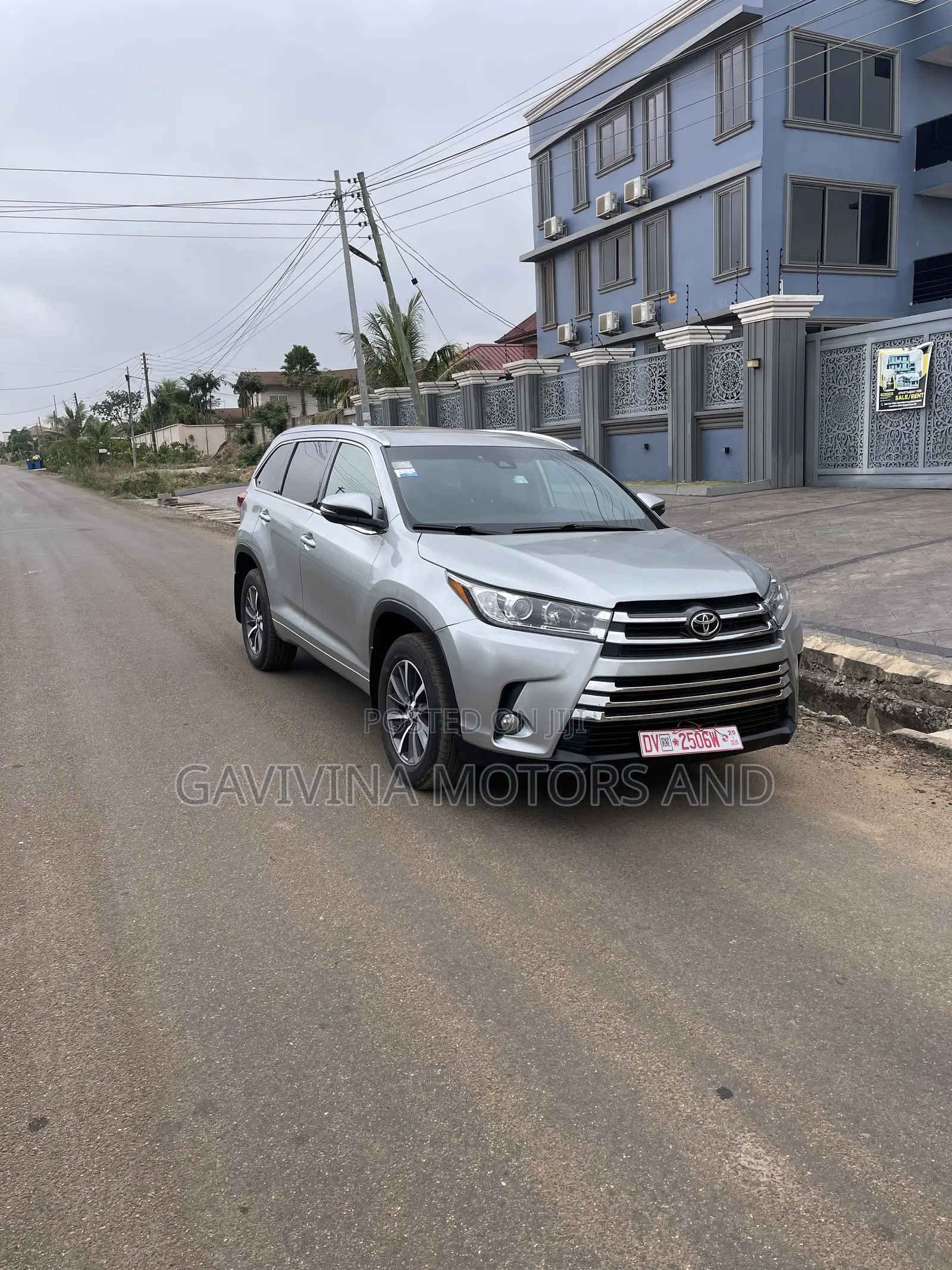 Toyota Highlander XLE 2019 Gray
