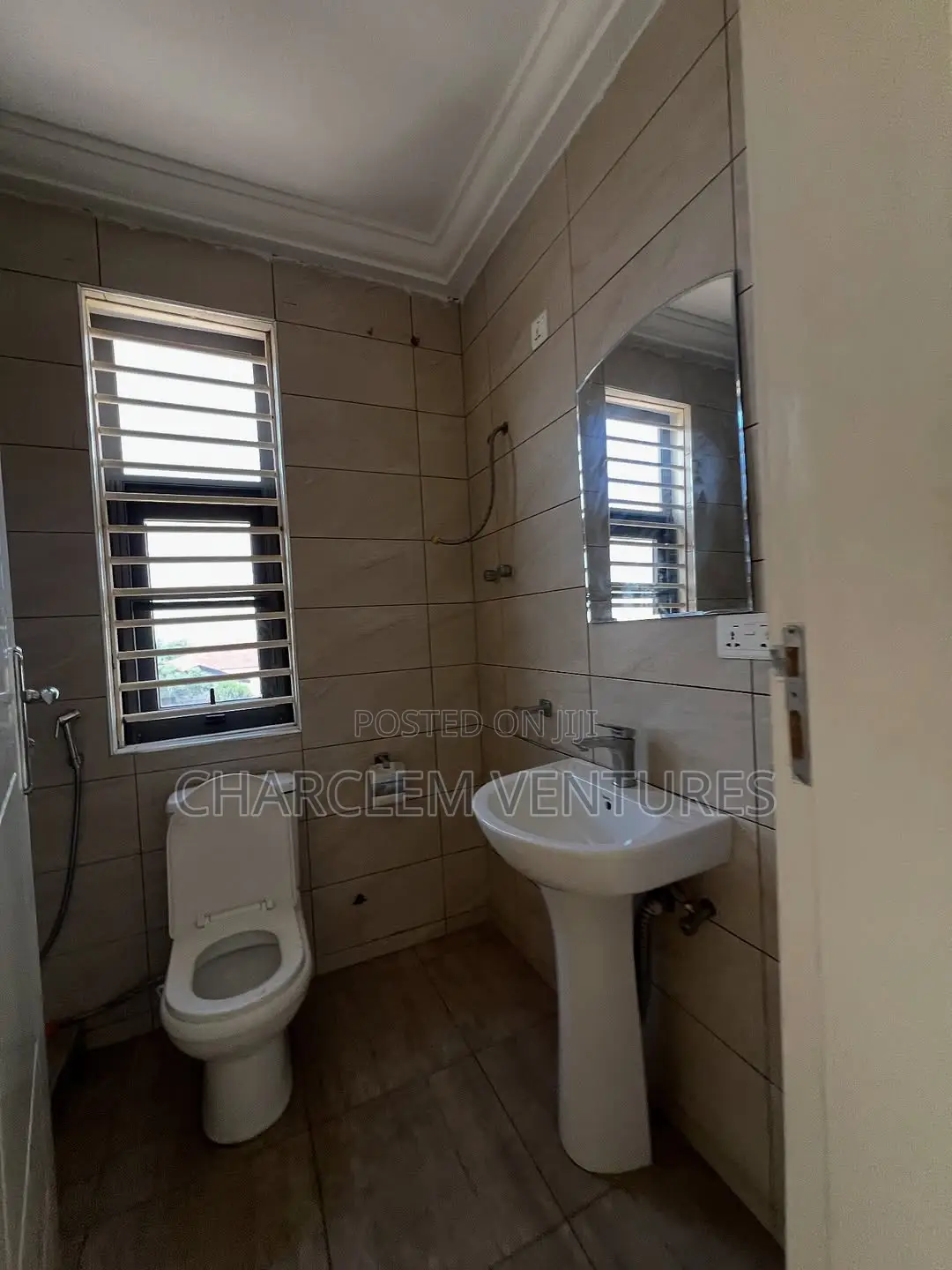 3bdrm House in Charclem Ventures, Sakumono for rent