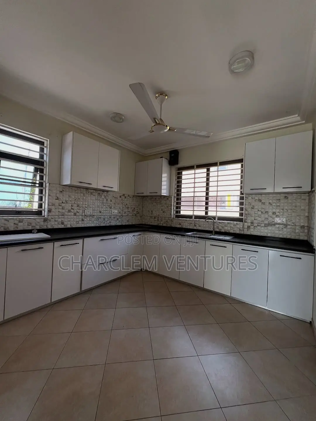 3bdrm House in Charclem Ventures, Sakumono for rent