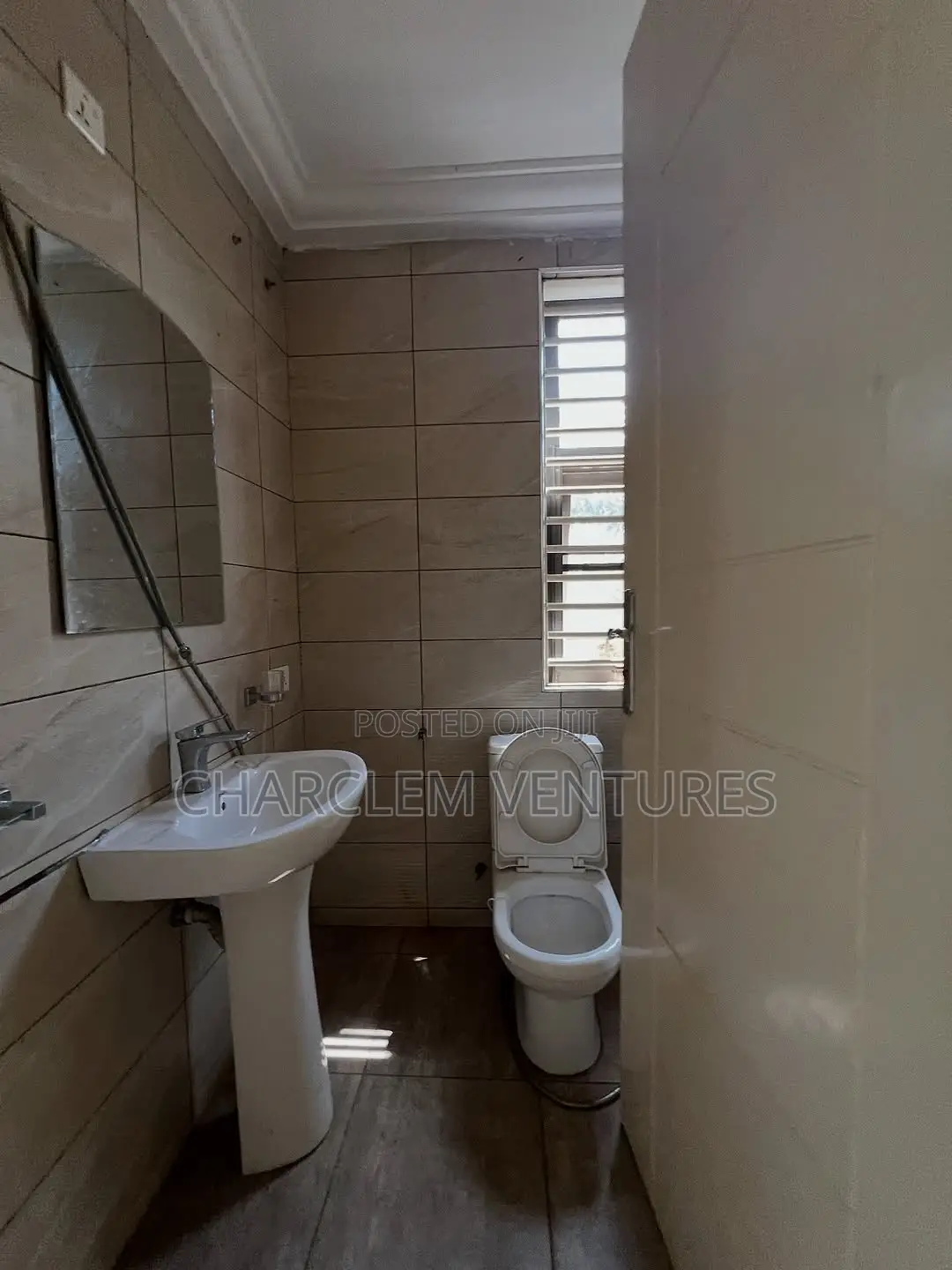 3bdrm House in Charclem Ventures, Sakumono for rent