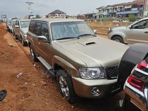 Nissan Patrol 2015 Gold
