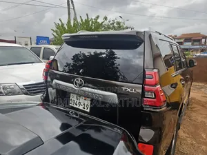 Toyota Land Cruiser Prado 2019 Black