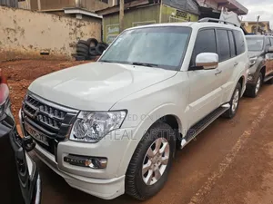 Mitsubishi Pajero 2017 White