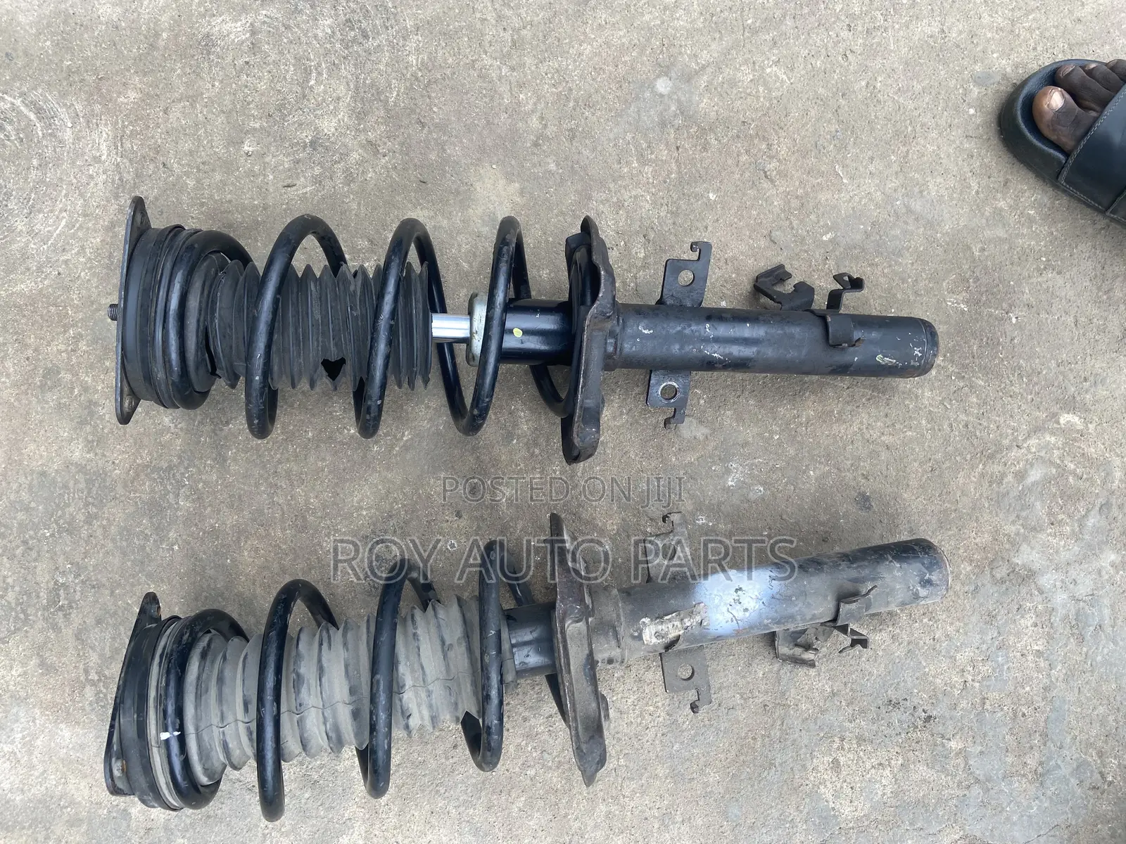 Nissan Rogue 2016-2020 Front Shocks