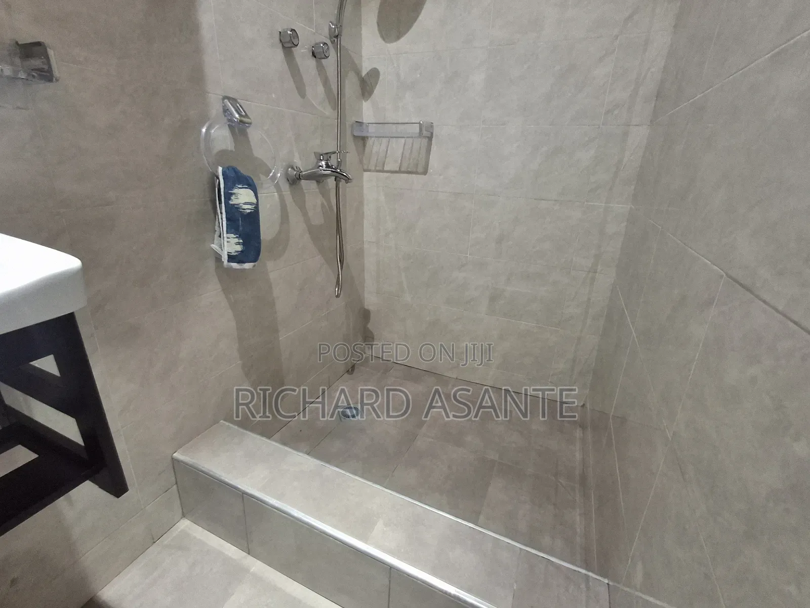 Airbnb With 1 Bedroom Kitchen at Fise-Amasaman - Near Roka Int Sch.