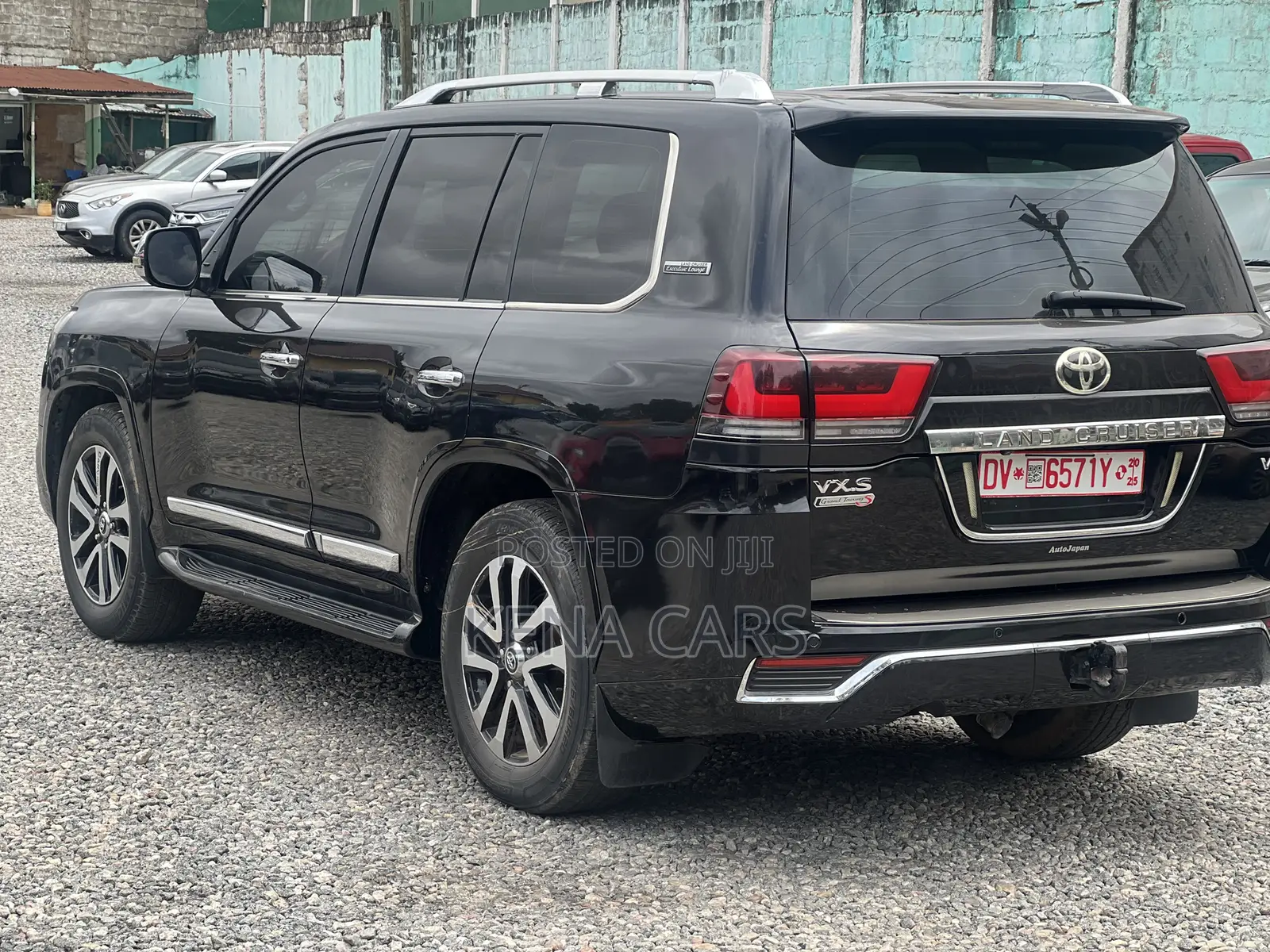Toyota Land Cruiser 5.7 V8 VX-S 2015 Black