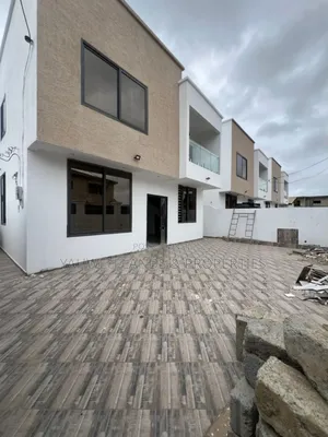 3bdrm House in Hfc Estate, Spintex for sale