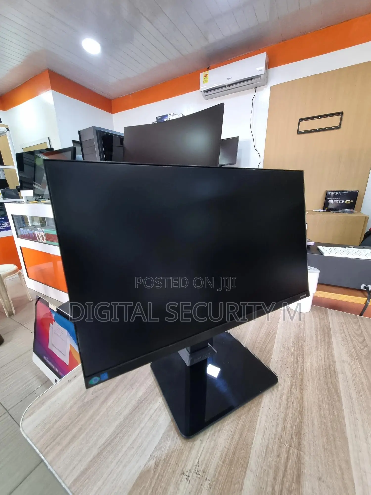 24" T45f Full Hd, Height Adjustable Monitor