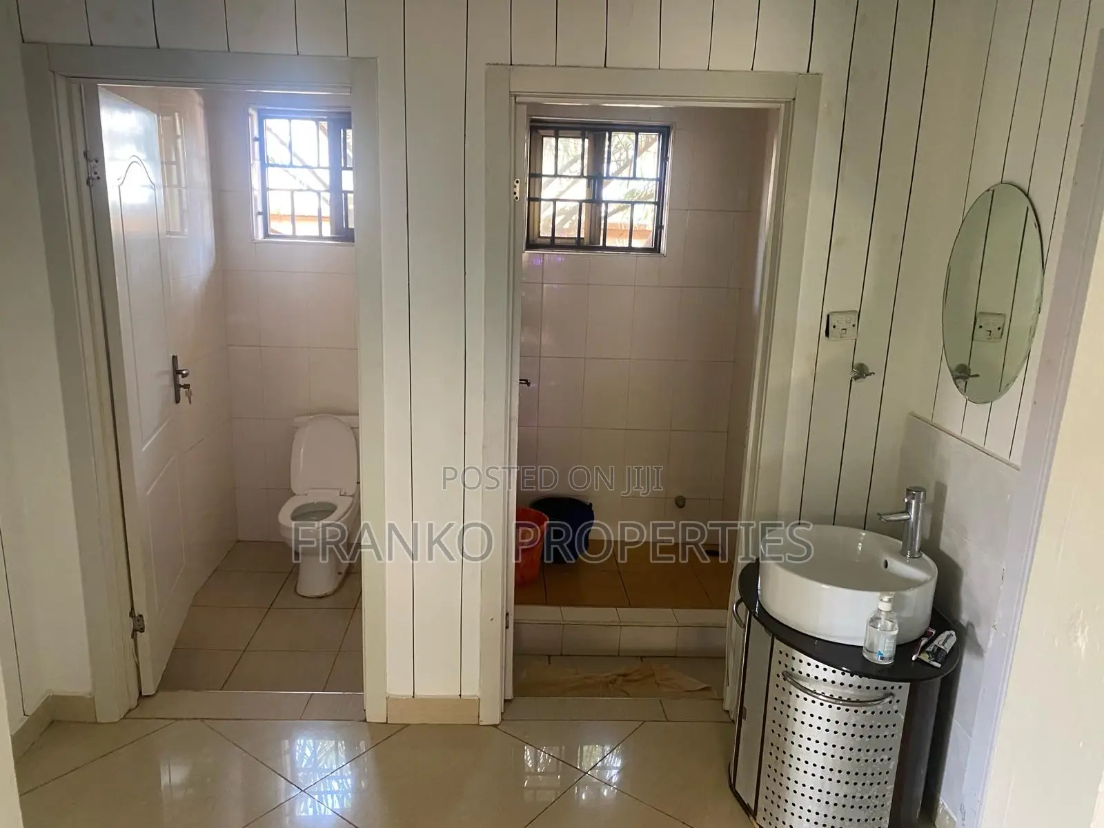 3bdrm House in Franko Propertied, School Junction for sale