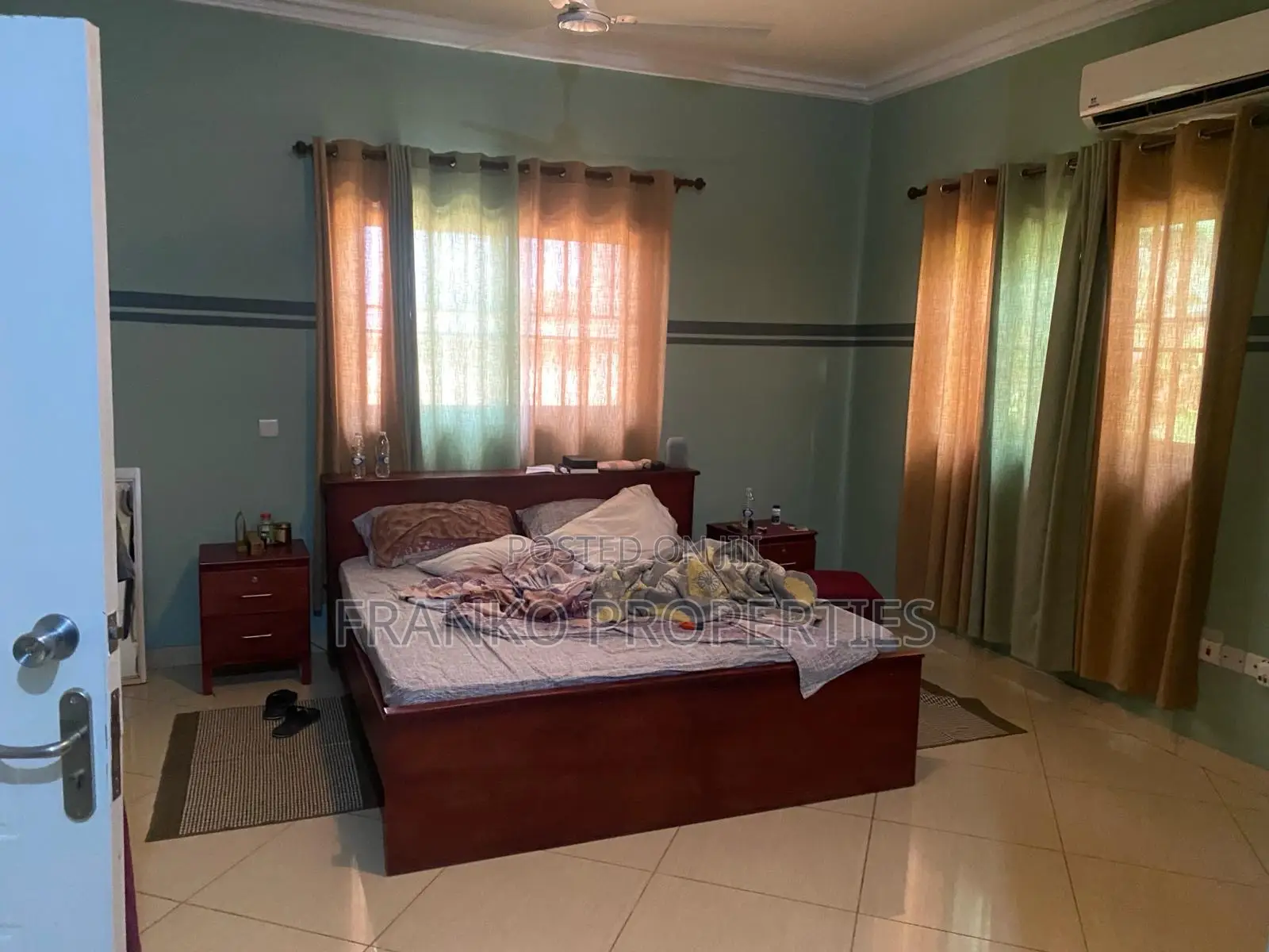 3bdrm House in Franko Propertied, School Junction for sale