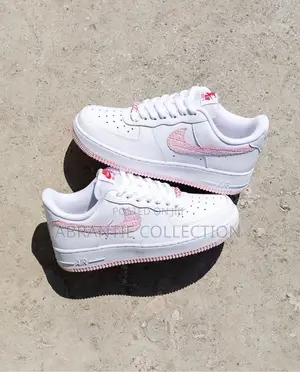 Nike Air Force 1 Low Valentine Day Available