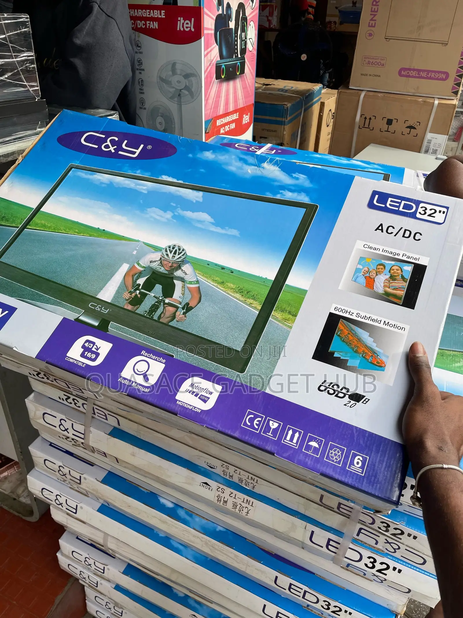 C Y 32” Hd Digital Satellite Television