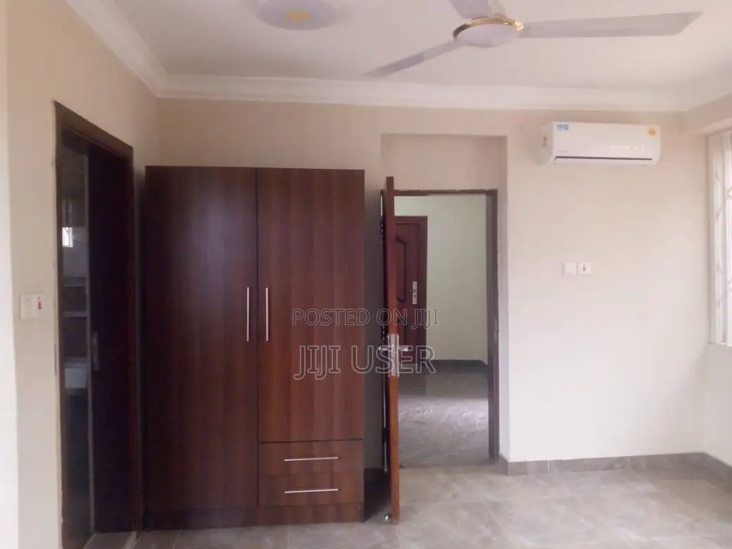 5bdrm House in Ashomang Estate for sale