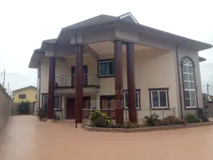 5bdrm House in Ashomang Estate for sale