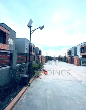4bdrm House in Adjiringanor, Adjiriganor for sale
