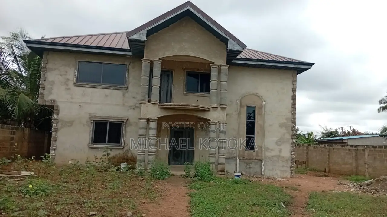 4bdrm Mansion in Kasoa for sale