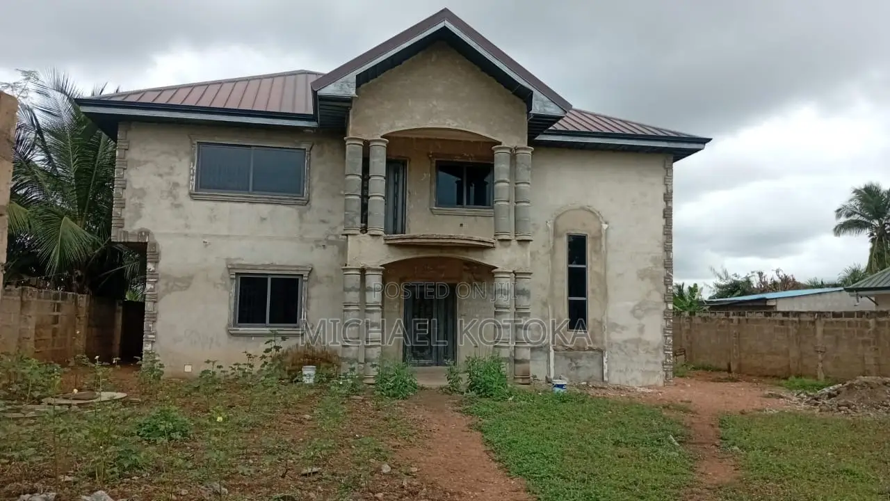 4bdrm Mansion in Kasoa for sale