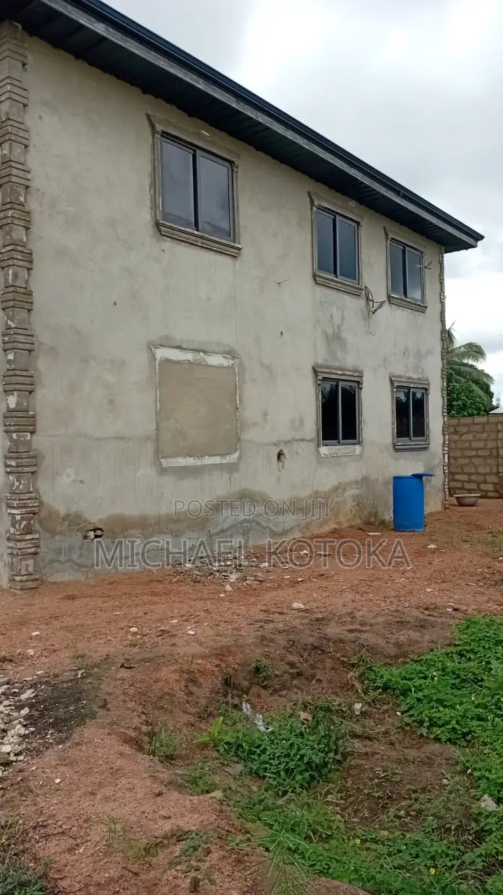 4bdrm Mansion in Kasoa for sale