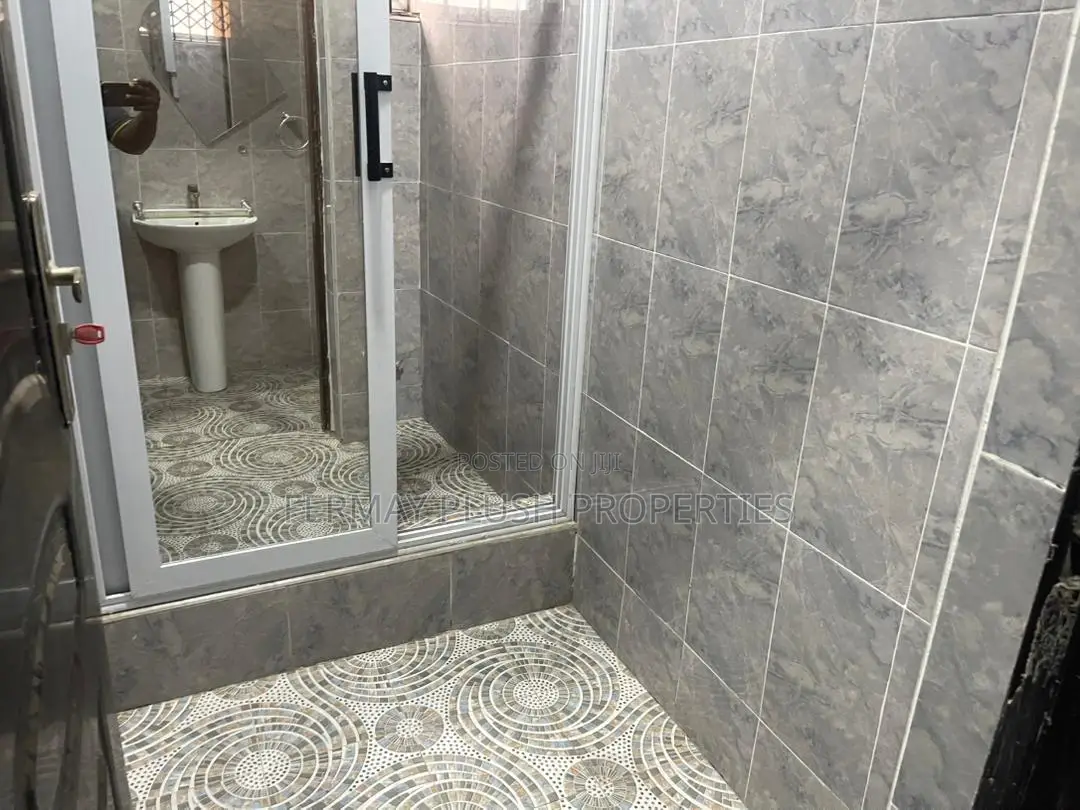 Furnished 1bdrm Apartment in Gh Apartments, Accra Metropolitan for sale