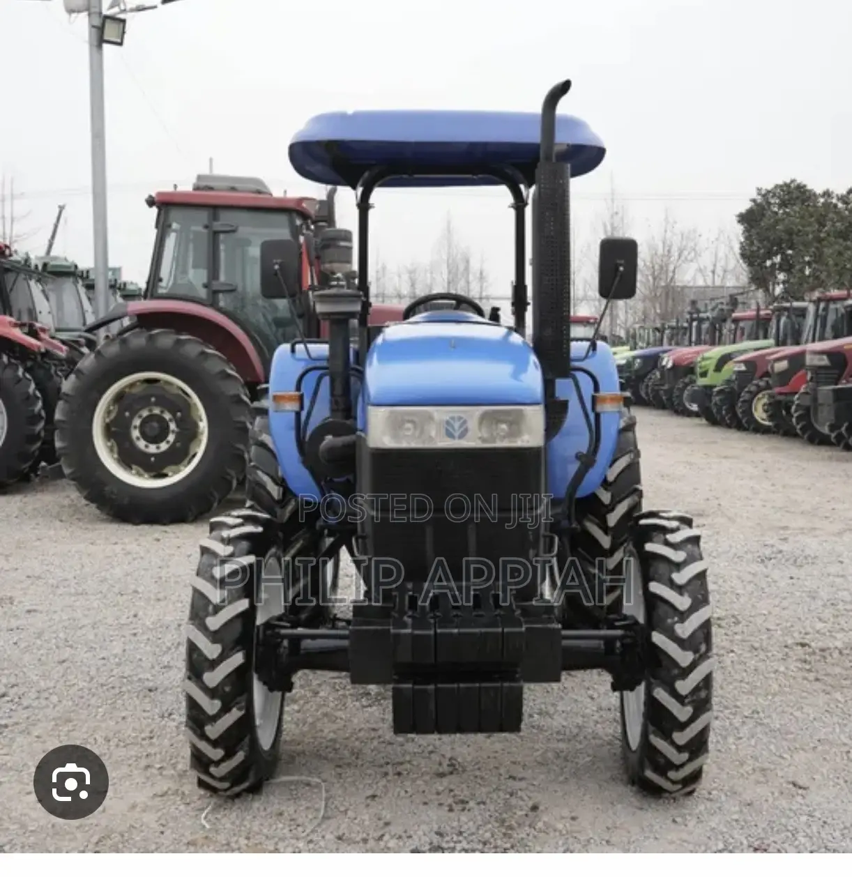 New Holland SNH 704 Tractor
