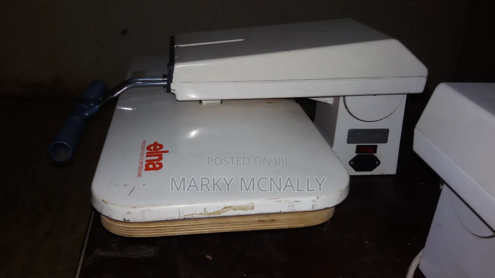 Commercial Iron Pressing Machines for Laundry Fashion Designers