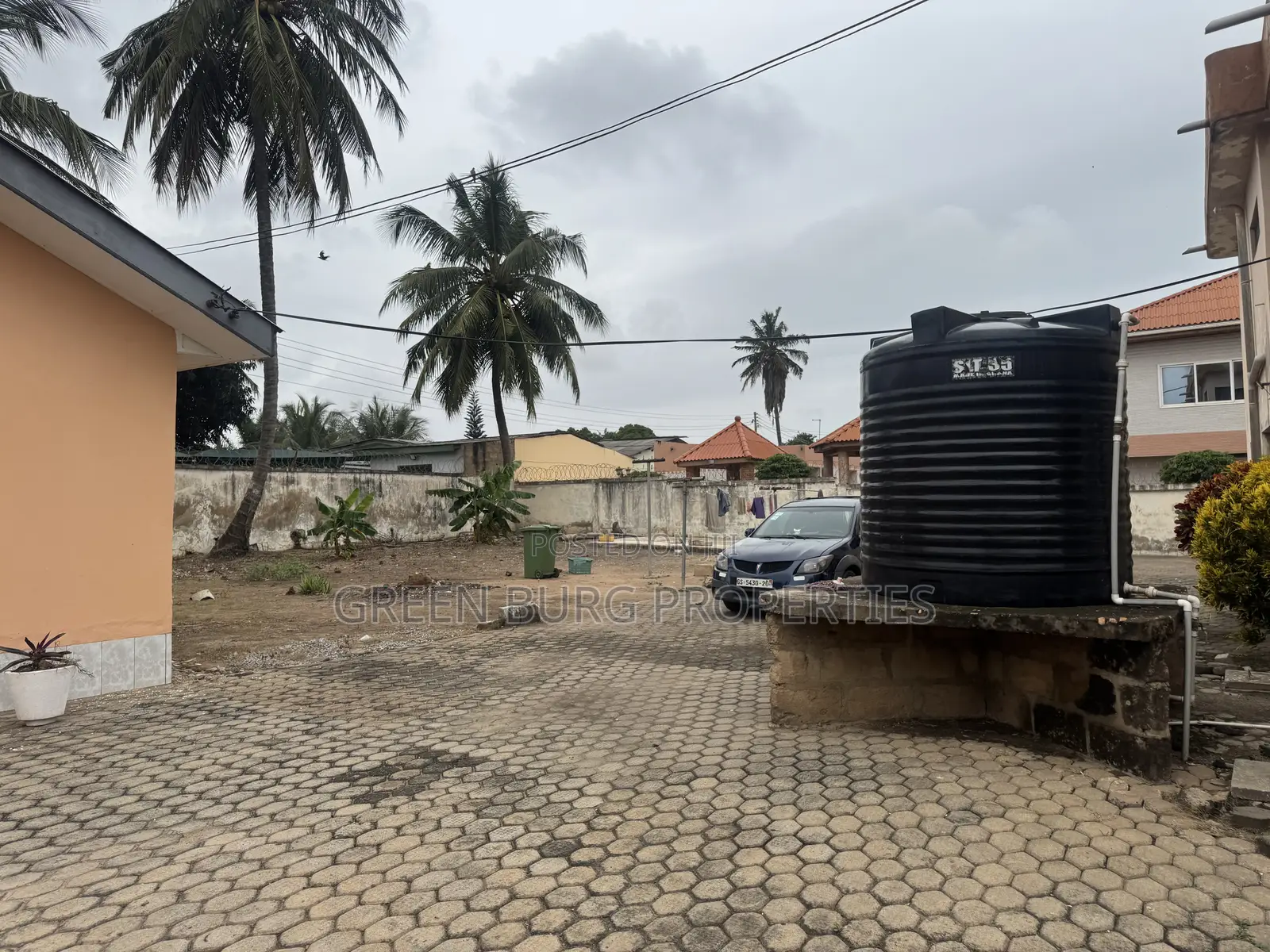 5bdrm House in Nungua for sale