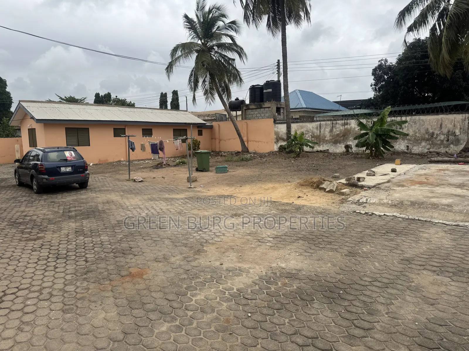 5bdrm House in Nungua for sale