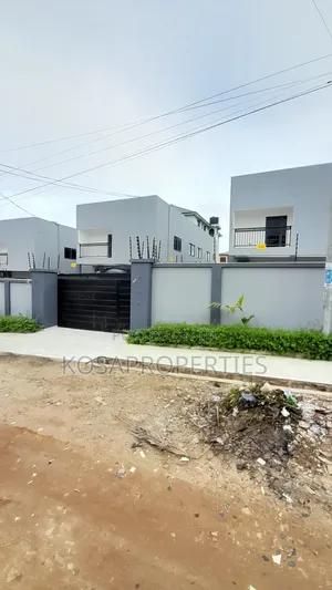 4bdrm House in Top Base, New Gbawe for sale