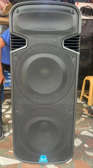 J J (Or Jac) 2x15" Battery Powered Bluetooth Speaker