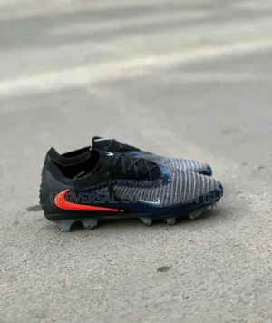 Nike Phantom 6