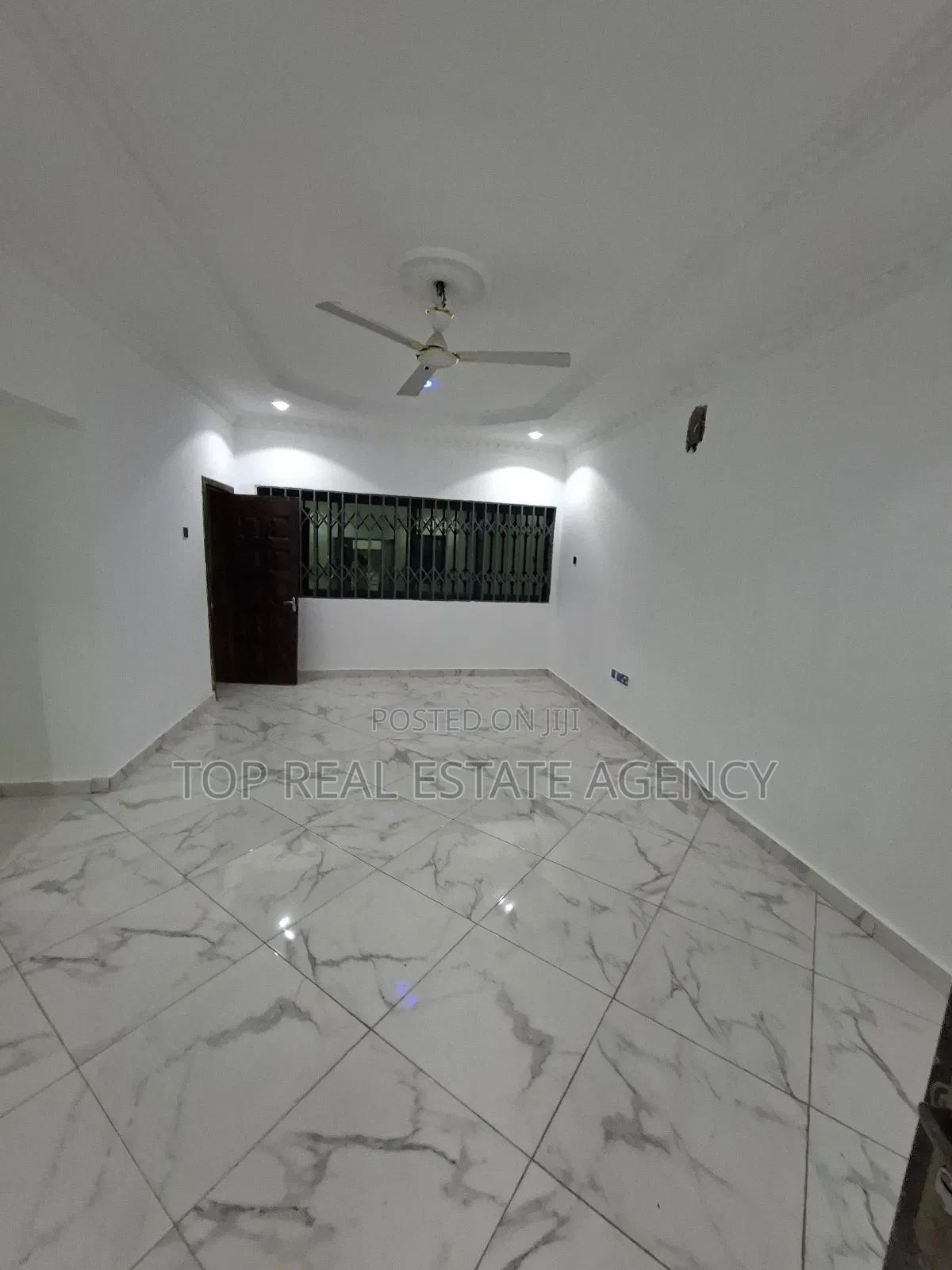 2bdrm Apartment in Pillar ,,, Dome for rent