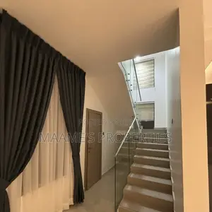 4bdrm Townhouse / Terrace in Cantonments for rent
