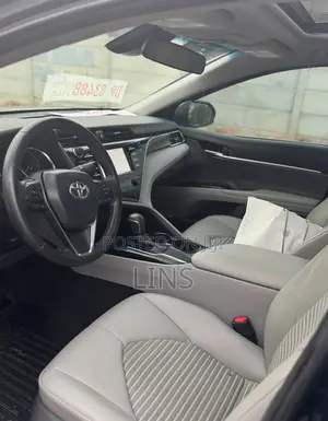 Toyota Camry SE FWD (2.5L 4cyl 8AM) 2018 Green