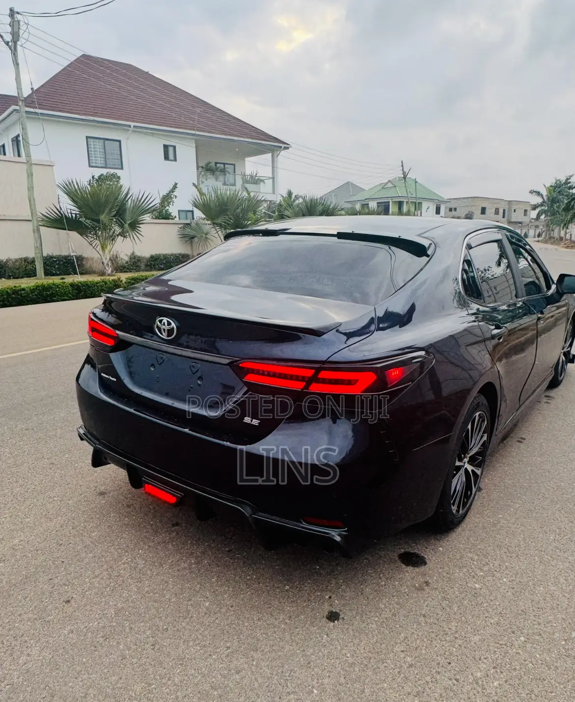 Toyota Camry SE FWD (2.5L 4cyl 8AM) 2018 Green