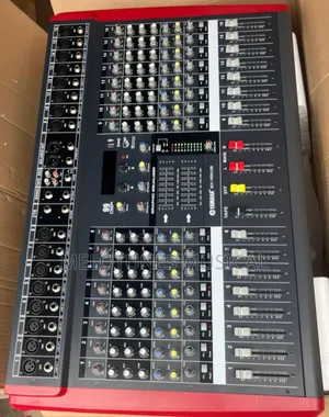 Yamaha Bix-1600usb 16channel Powered Mixer
