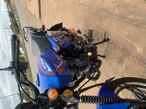 New Royal RY125 2025 Blue