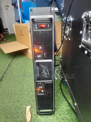 Peavey Amplifier 3000 Watts