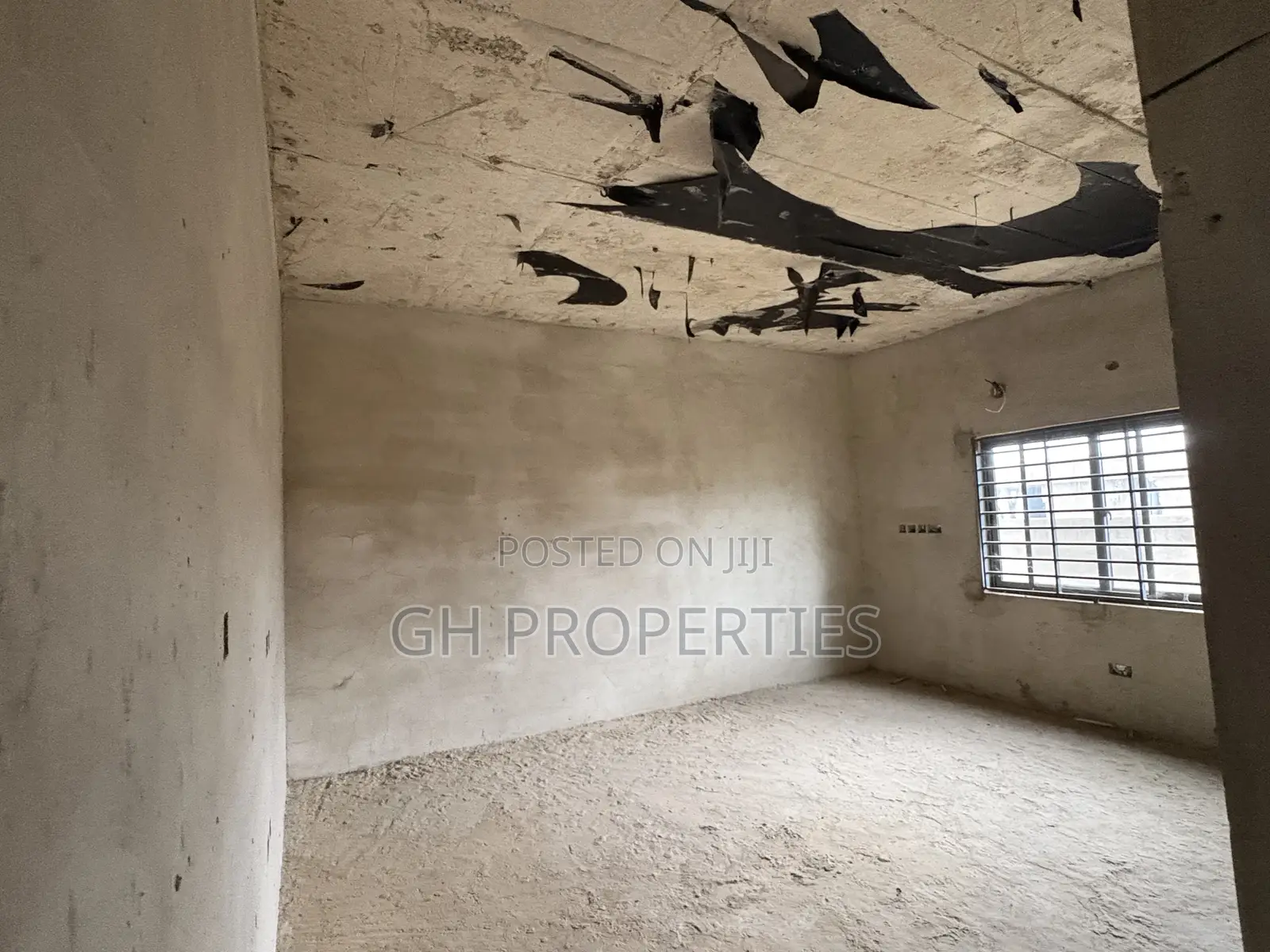 5bdrm House in Apaaso, Kumasi Metropolitan for sale