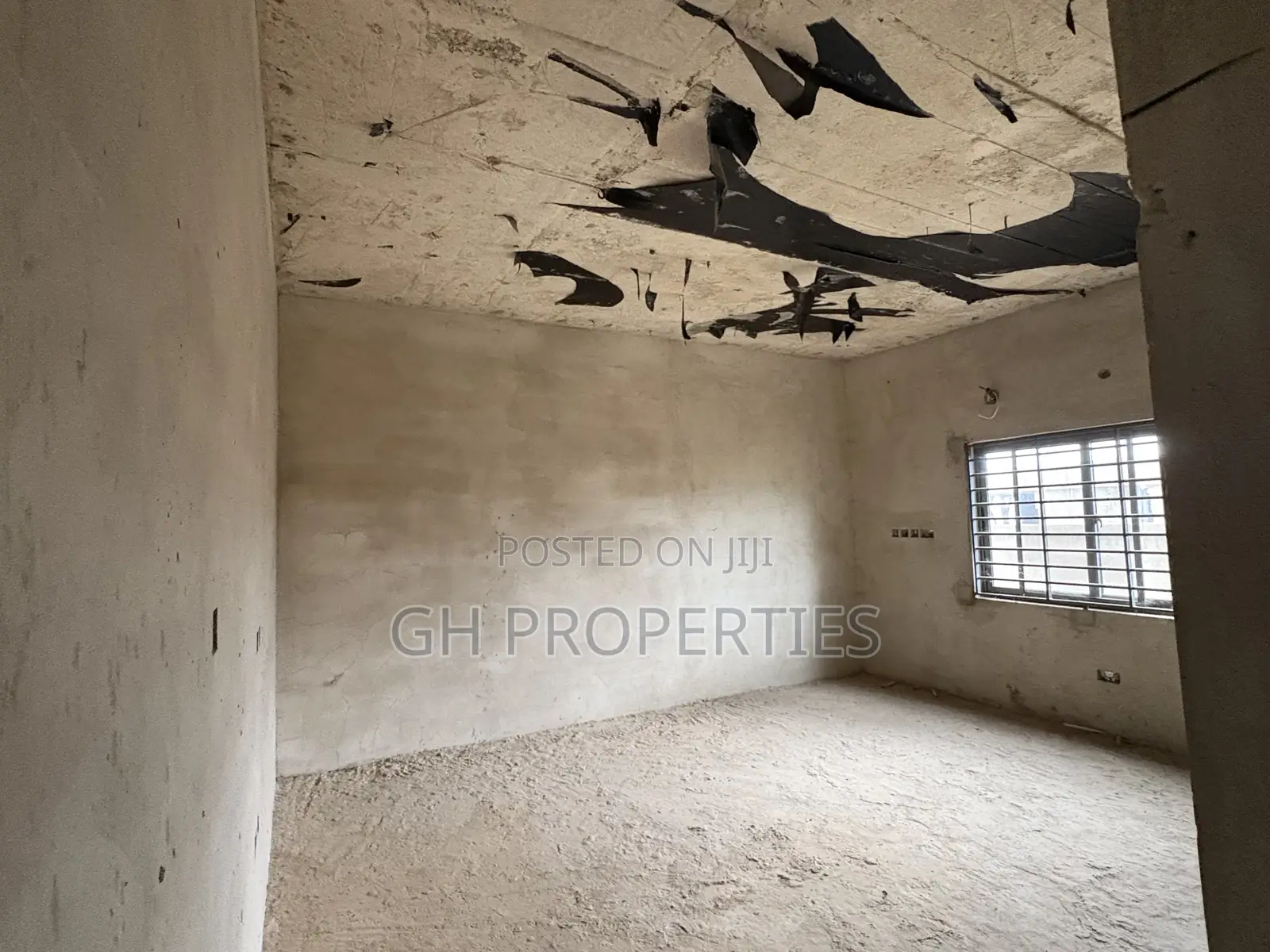 5bdrm House in Apaaso, Kumasi Metropolitan for sale