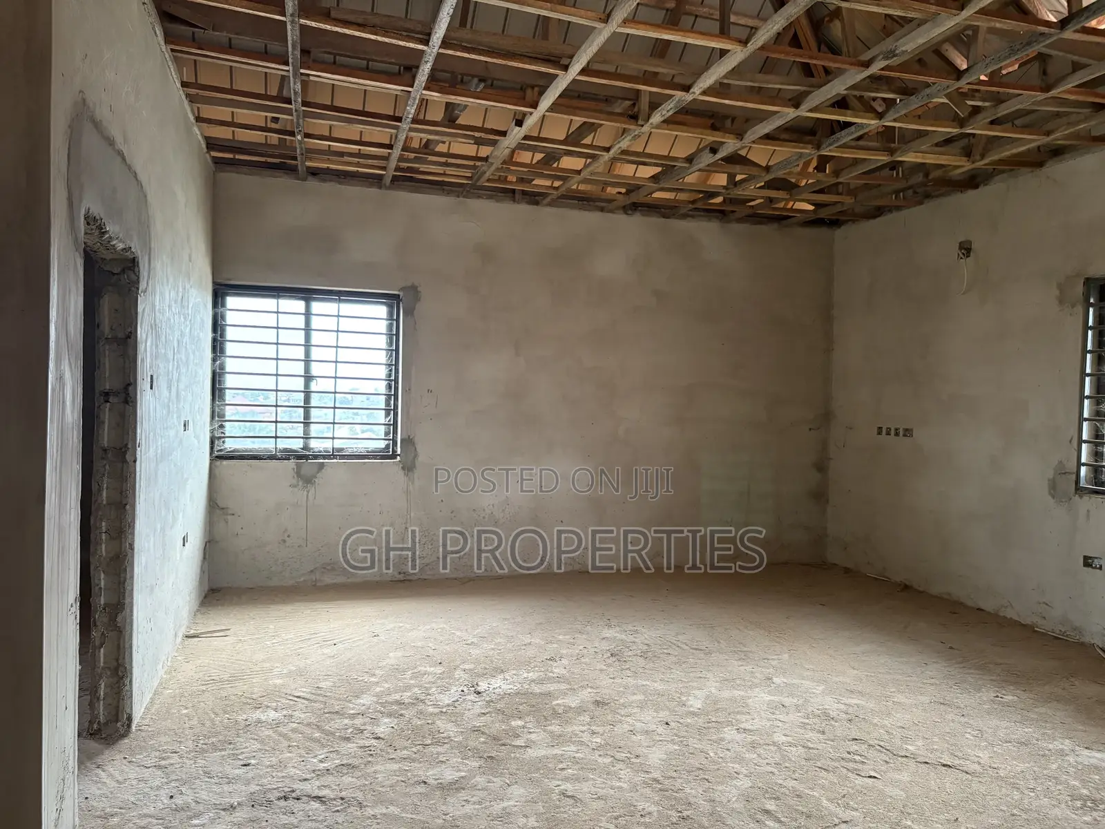 5bdrm House in Apaaso, Kumasi Metropolitan for sale
