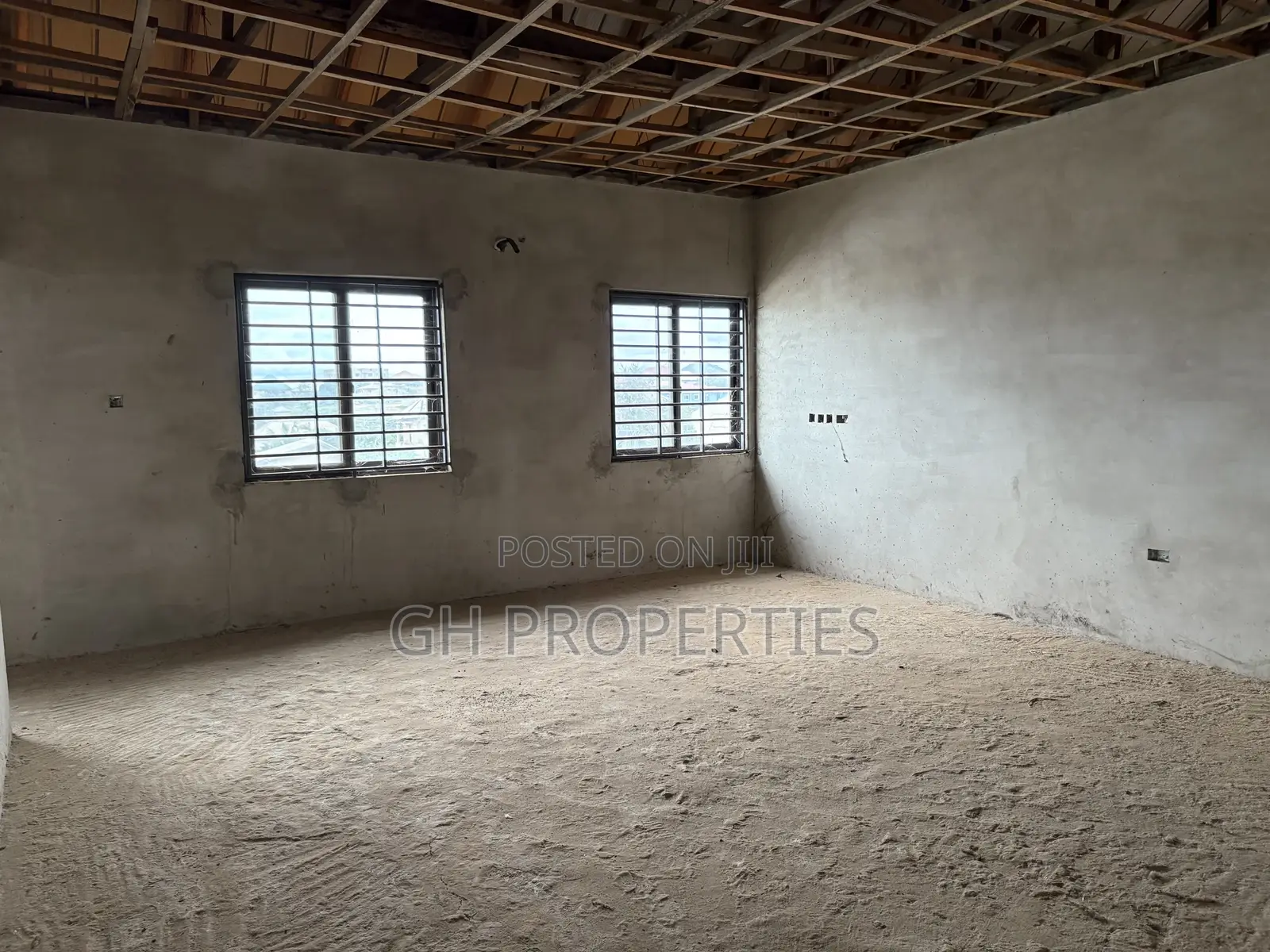 5bdrm House in Apaaso, Kumasi Metropolitan for sale