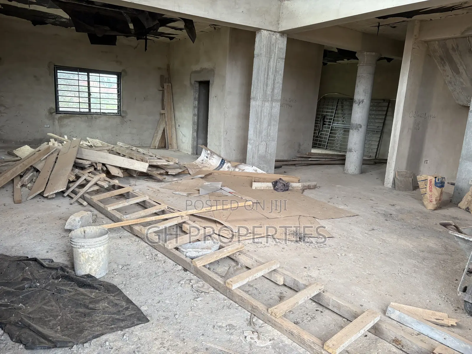 5bdrm House in Apaaso, Kumasi Metropolitan for sale